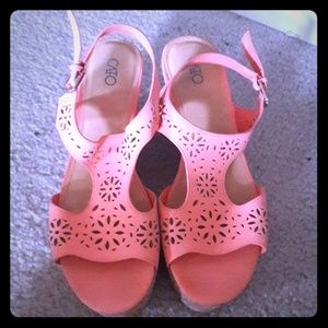 Pink flowered wedges